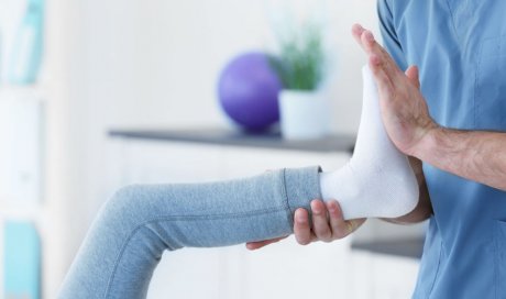 Rendez-vous ostéopathe à Uzès pour douleurs articulaires au genou