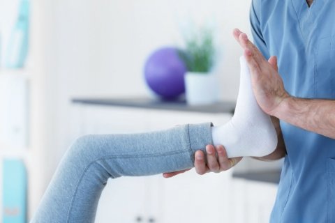 Rendez-vous ostéopathe à Uzès pour douleurs articulaires au genou